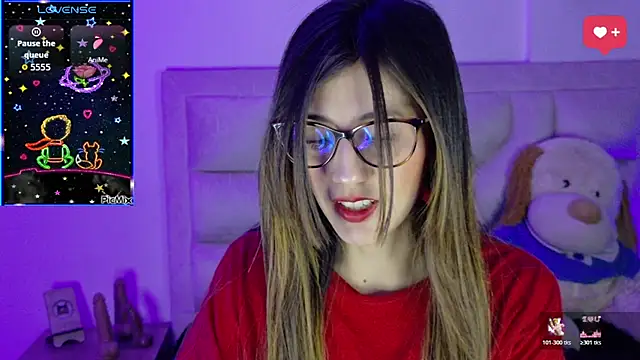  jade white  online show from 9, 4, 2026