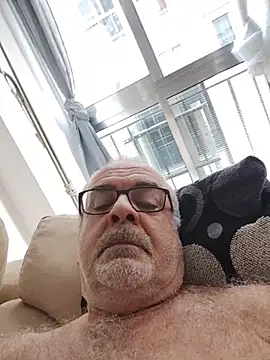 Satiro Sevilla online show from 21, 10, 2025