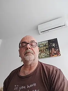 Satiro Sevilla online show from 9, 11, 2025