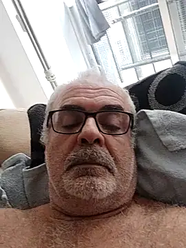 Satiro Sevilla online show from 8, 9, 2025