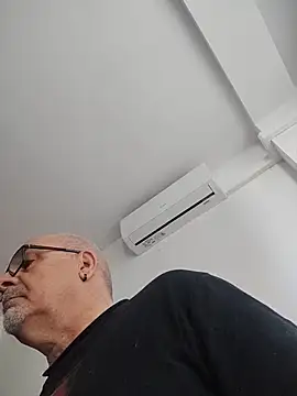 Satiro Sevilla online show from 28, 2, 2026