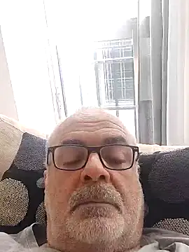 Satiro Sevilla online show from 17, 2, 2025