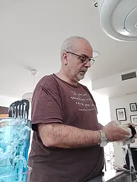 Satiro Sevilla online show from 10, 11, 2025