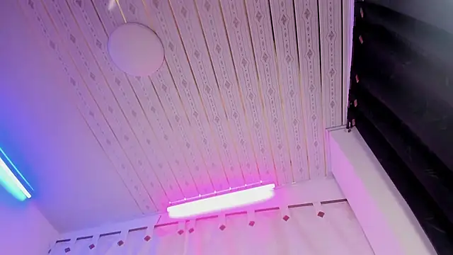 Strella ferrera online show from 16, 1, 2026