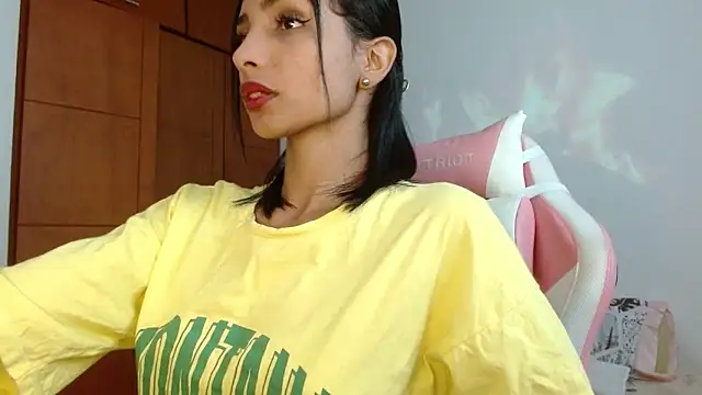 AnnitaSerna  online show from 13, 3, 2025