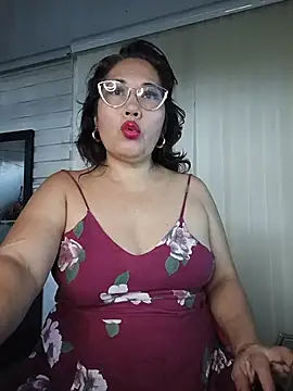 Snapshot of anniecoopeer chatting on 3, 11, 2025 anniecoopeer online show from 3, 11, 2025