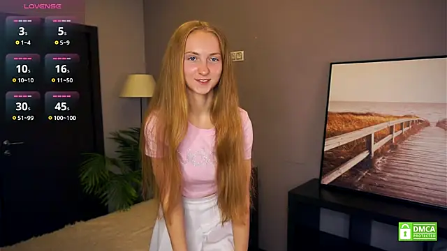 EsmaCarll online show from 13, 9, 2025