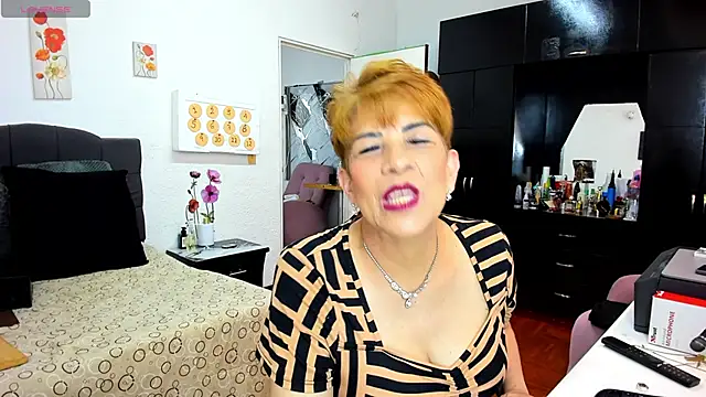 Snapshot of Angelina_Stone_65 chatting on 26, 6, 2026 Angelina Stone 65 online show from 26, 6, 2026
