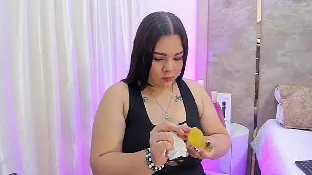 Snapshot of KatyaPittman chatting on 18, 11, 2025 KatyaPittman online show from 18, 11, 2025