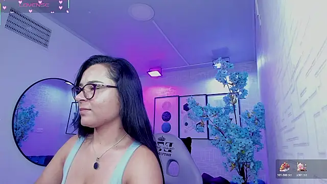 Tiara rr online show from 9, 1, 2026