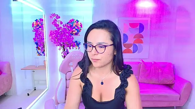 Tiara rr online show from 5, 10, 2025