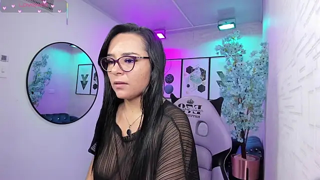 Tiara rr online show from 16, 4, 2026