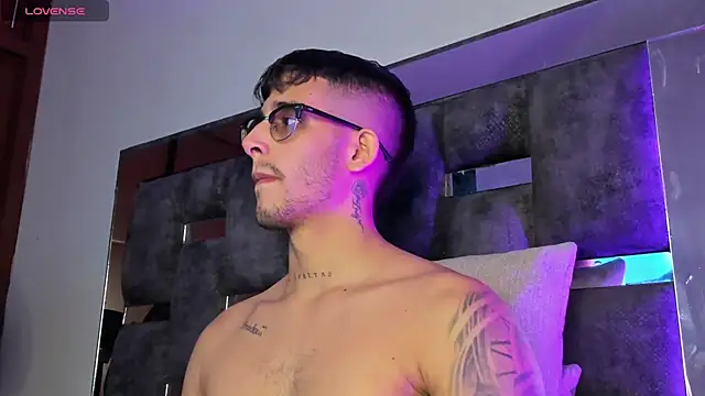 iamcamiloo  online show from 19, 3, 2025