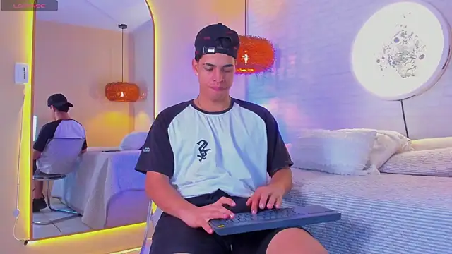 Benjamin More online show from 26, 6, 2026