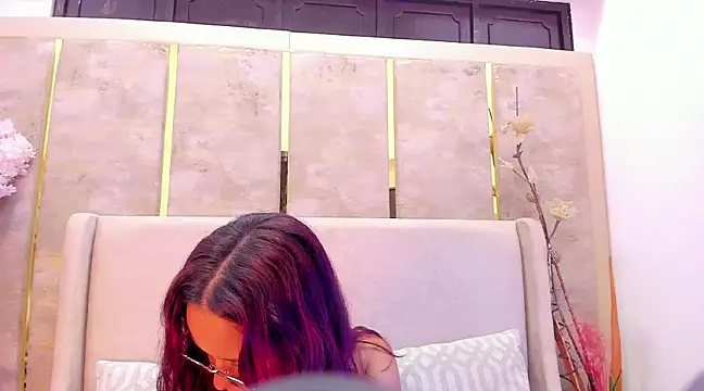 MelanieRoah online show from 22, 3, 2025