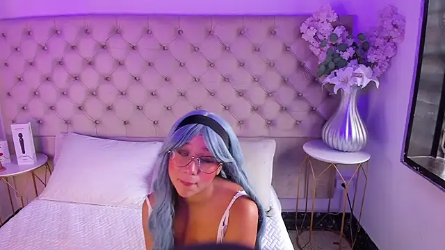 MelanieRoah online show from 16, 9, 2025