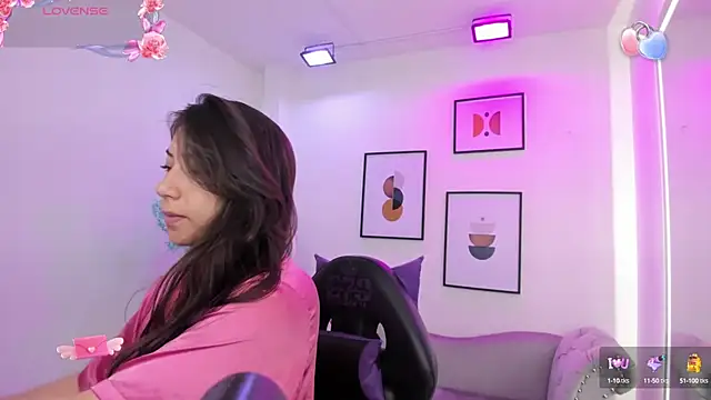 Ema louis  online show from 20, 2, 2025