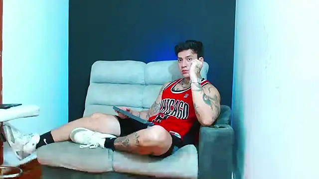 JUSTIN FULLER1 online show from 16, 7, 2026