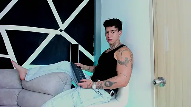 JUSTIN FULLER1 online show from 1, 11, 2025