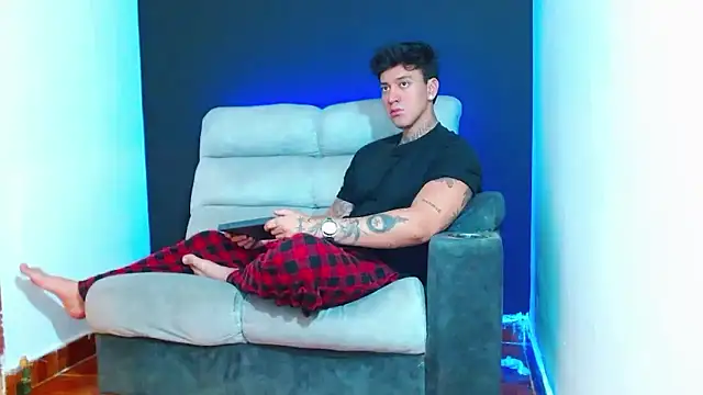 JUSTIN FULLER1 online show from 9, 1, 2026