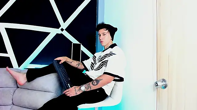 JUSTIN FULLER1 online show from 11, 9, 2025