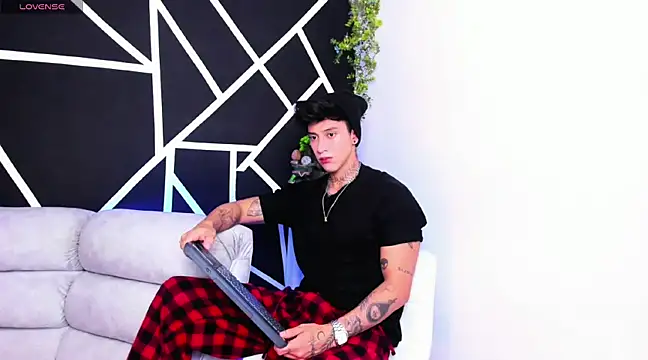 JUSTIN FULLER1 online show from 15, 2, 2025