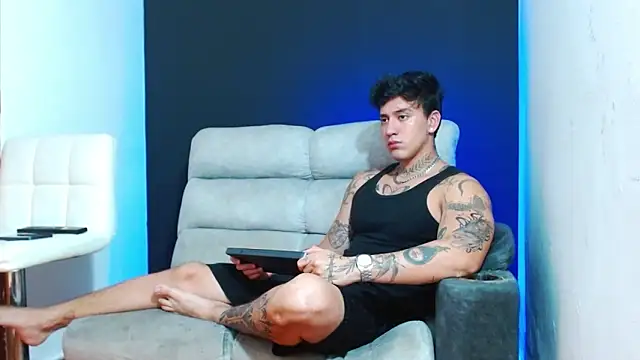 JUSTIN FULLER1 online show from 4, 5, 2026
