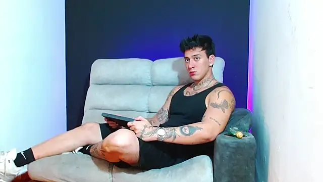 JUSTIN FULLER1 online show from 5, 2, 2026