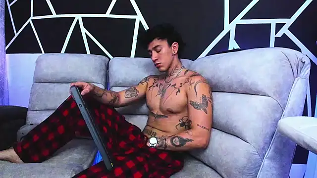 JUSTIN FULLER1 online show from 9, 2, 2025