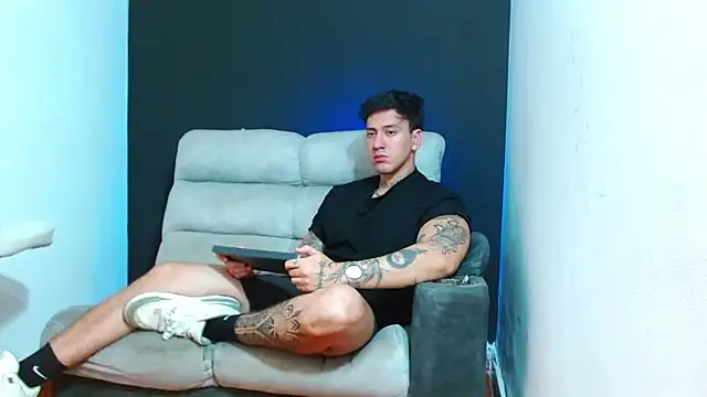 JUSTIN FULLER1 online show from 10, 7, 2026