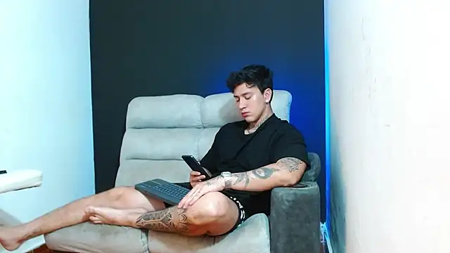 JUSTIN FULLER1 online show from 26, 6, 2026