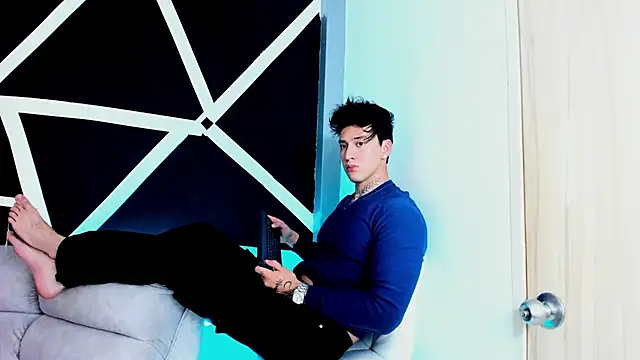 JUSTIN FULLER1 online show from 19, 9, 2025