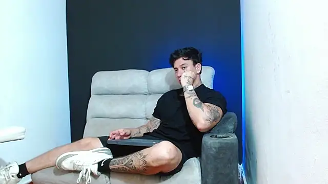 JUSTIN FULLER1 online show from 24, 6, 2026