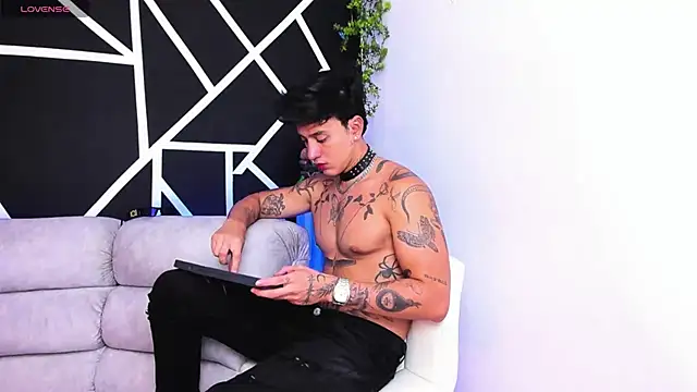 JUSTIN FULLER1 online show from 24, 2, 2025