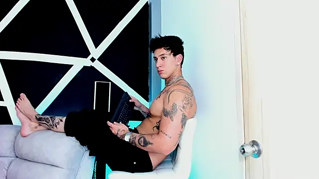 JUSTIN FULLER1 online show from 1, 10, 2025