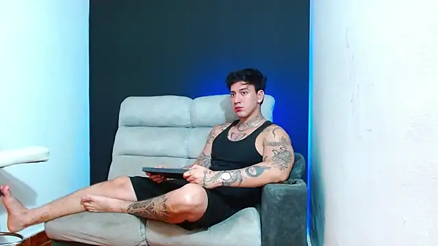 JUSTIN FULLER1 online show from 15, 6, 2026