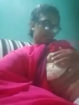 Snapshot of anusexygirl1 chatting on 7, 11, 2025 anusexygirl1 online show from 7, 11, 2025