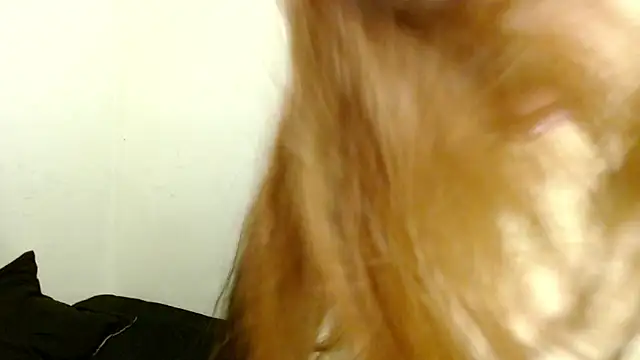 Snapshot of Asterothxznikki chatting on 21, 10, 2025 Asterothxznikki online show from 21, 10, 2025