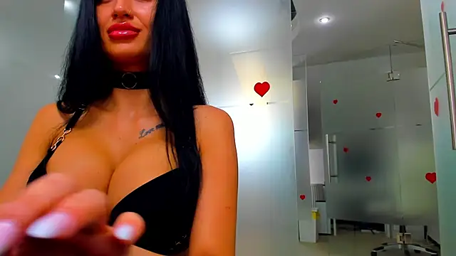 Queenrafaella online show from 17, 6, 2026