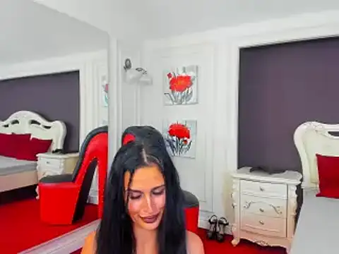 Queenrafaella online show from 7, 12, 2024