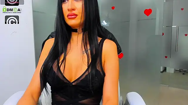 Queenrafaella online show from 3, 2, 2026