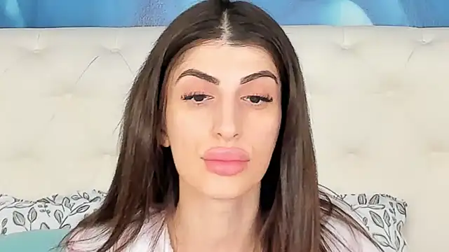 SkinnyDolly online show from 5, 12, 2025