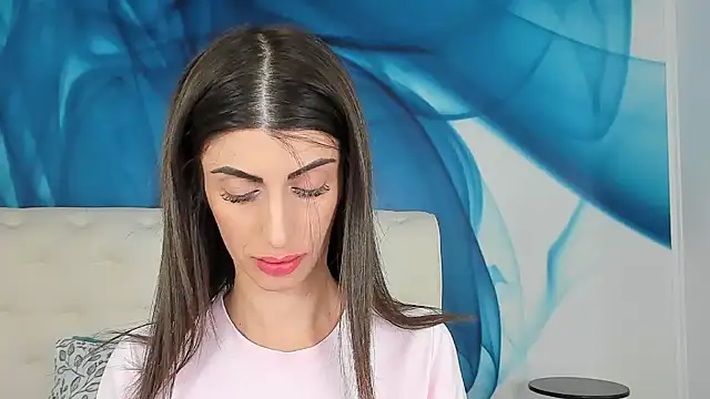 SkinnyDolly online show from 13, 3, 2026