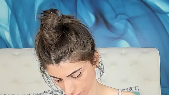 Snapshot of SkinnyDolly chatting on 31, 10, 2025 SkinnyDolly online show from 31, 10, 2025