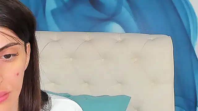 SkinnyDolly online show from 11, 5, 2026