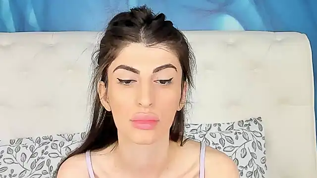 Snapshot of SkinnyDolly chatting on 24, 10, 2025 SkinnyDolly online show from 24, 10, 2025