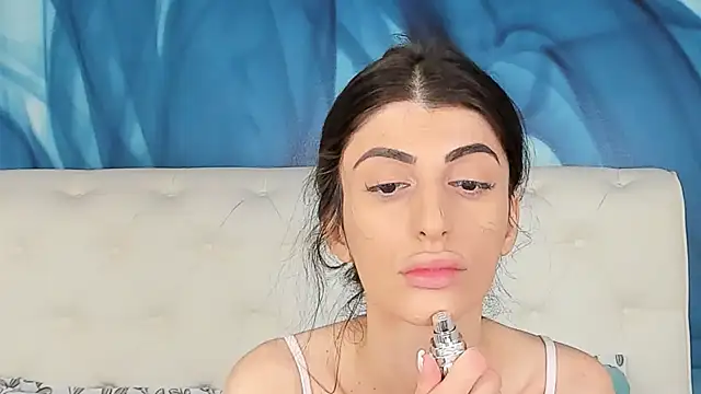 Snapshot of SkinnyDolly chatting on 14, 10, 2025 SkinnyDolly online show from 14, 10, 2025