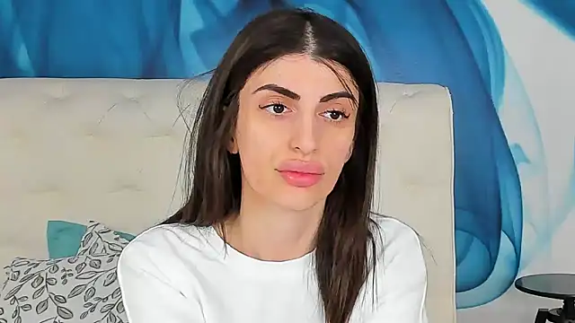 SkinnyDolly online show from 24, 4, 2026