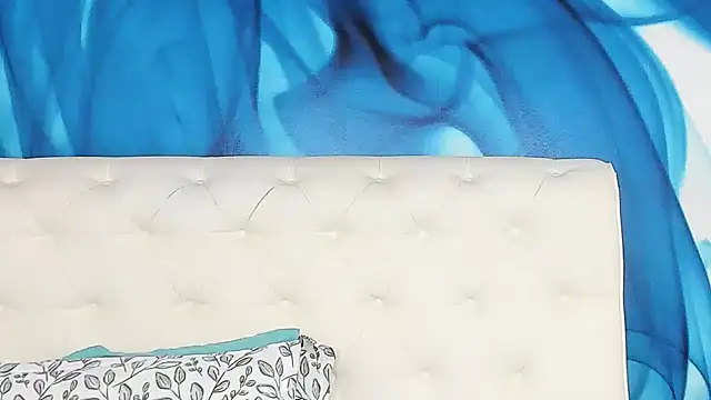 SkinnyDolly online show from 2, 4, 2026