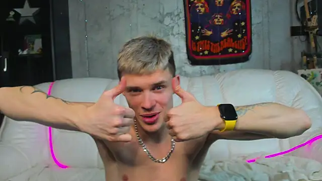 Snapshot of eva_and_adam1 chatting on 2, 3, 2025 eva and adam1 online show from 2, 3, 2025